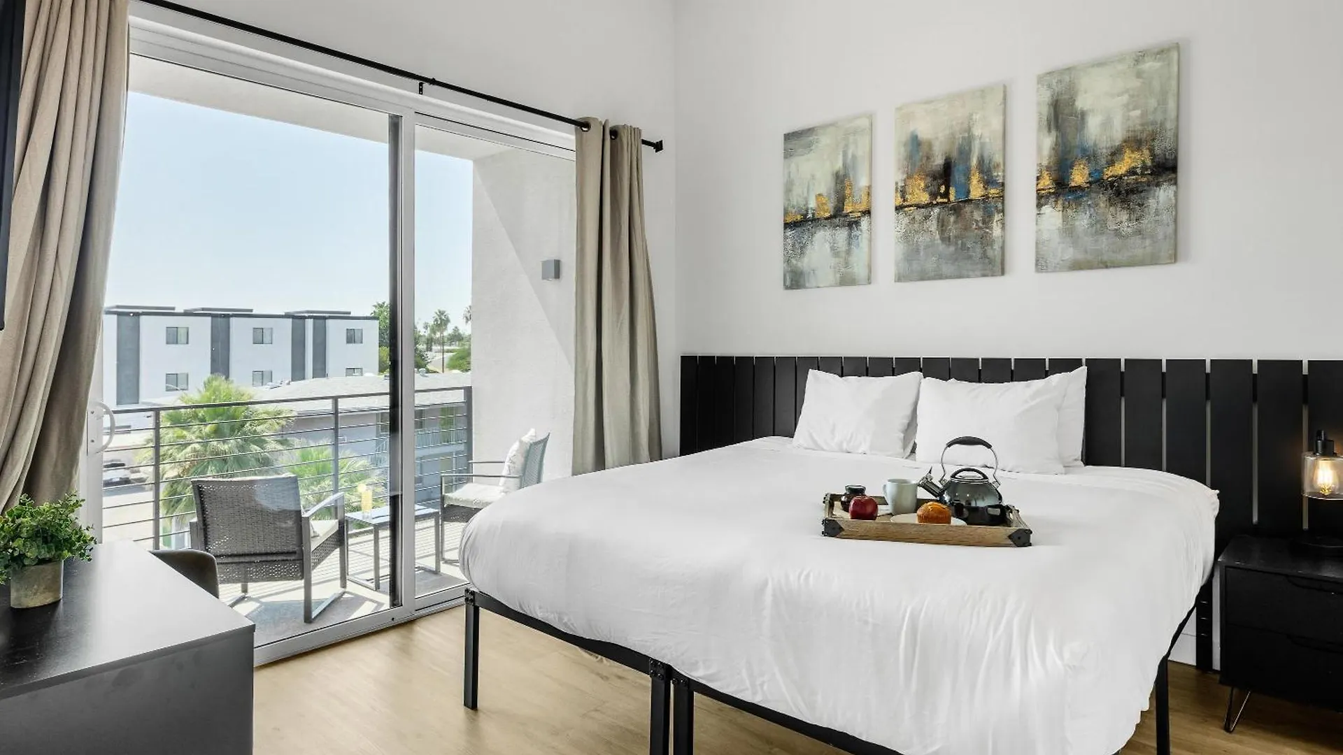 Thunderbird - 4 Units - Jacuzzi - In Old Town Vila Scottsdale